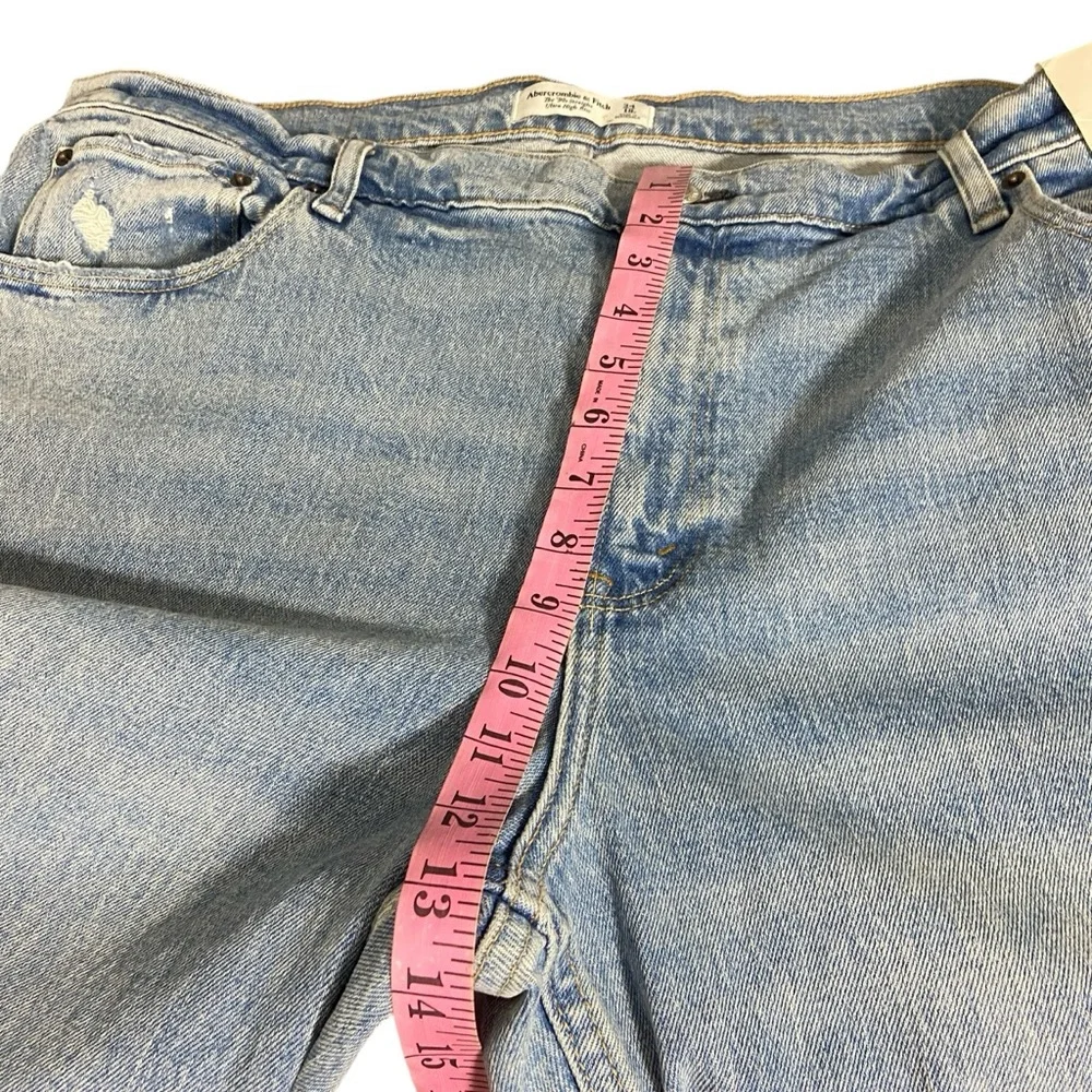 Abercrombie & Fitch The 90’s Straight Ultra High Rise Jean - Picture 8 of 13
